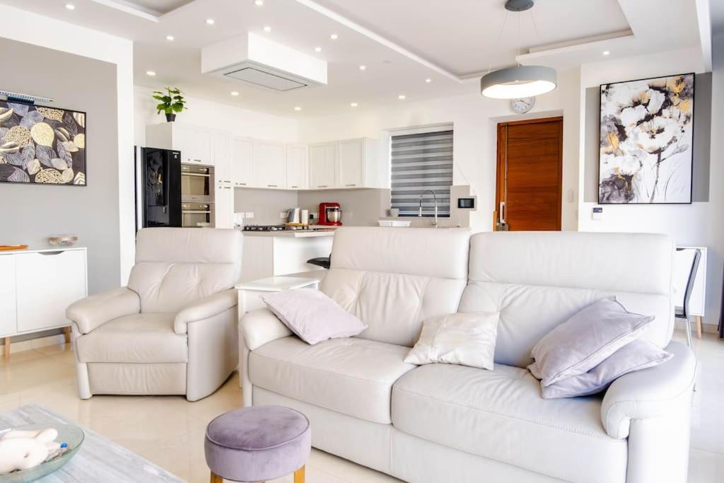 Mellieha, Luxury 3 Bedroom Azure Maisonette Εξωτερικό φωτογραφία