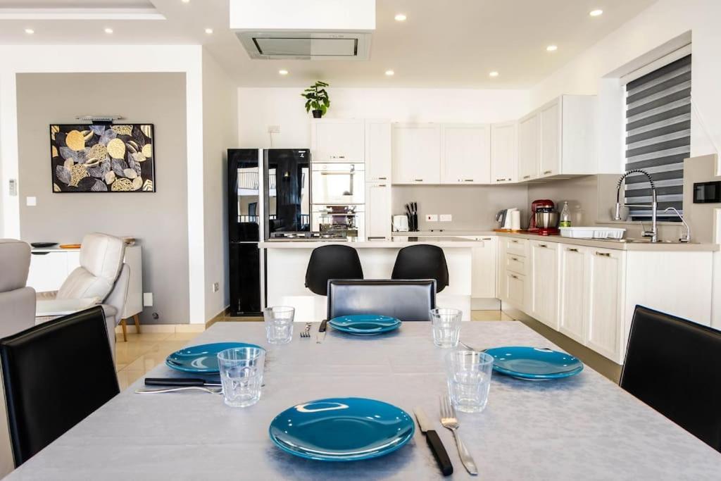 Mellieha, Luxury 3 Bedroom Azure Maisonette Εξωτερικό φωτογραφία