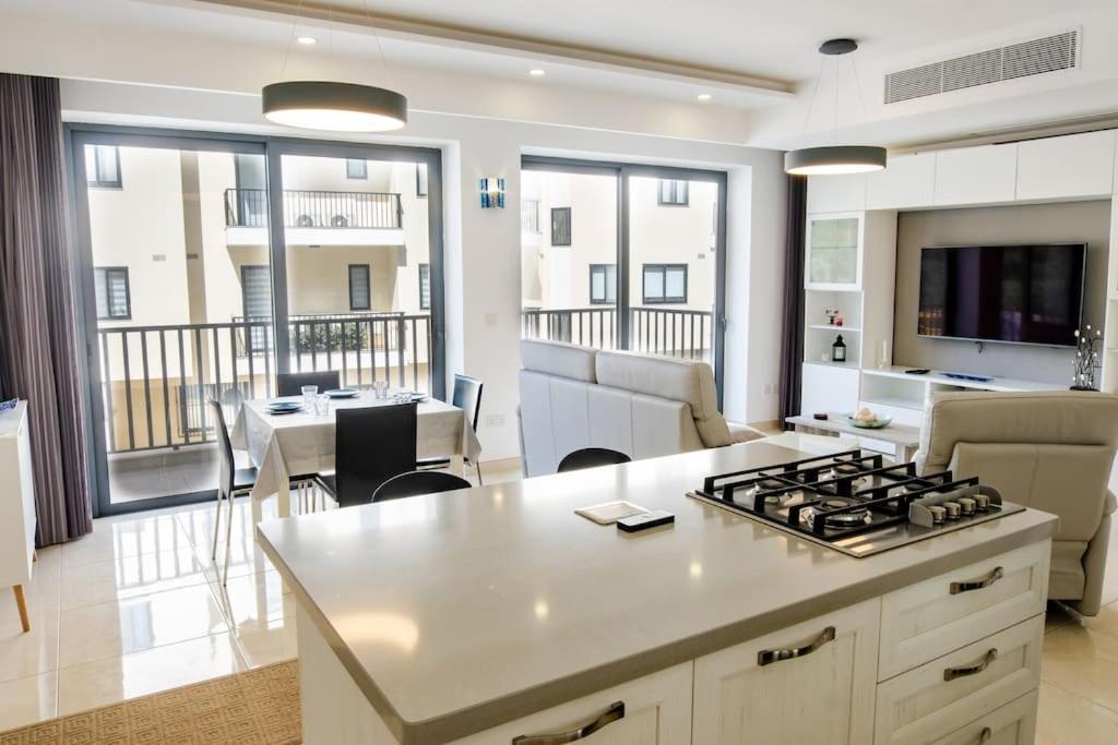 Mellieha, Luxury 3 Bedroom Azure Maisonette Εξωτερικό φωτογραφία